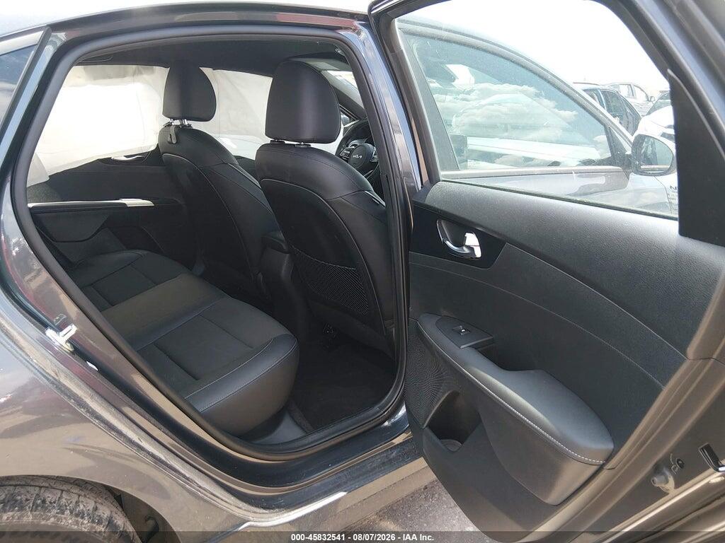 3KPF54AD2NE495983 2022 KIA FORTE photo no. 8