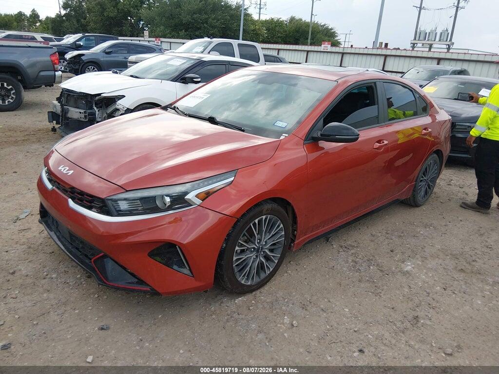 3KPF54AD2NE425657 2022 KIA FORTE photo no. 2
