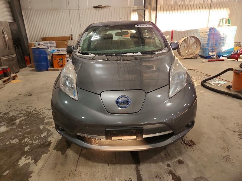 2016 NISSAN LEAF S — Фото 5 из 12