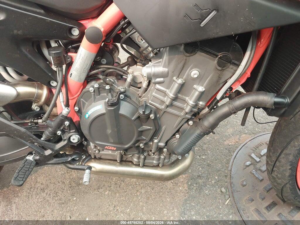VBKTU9402NM840117 2022 KTM 890 photo no. 8