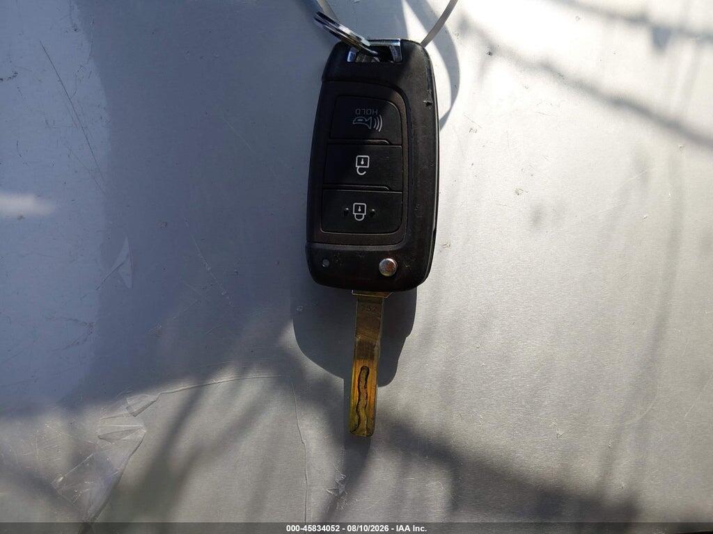 KMHRC8A39PU267528 2023 HYUNDAI VENUE photo no. 11