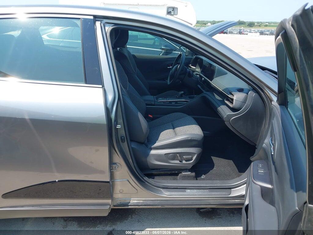 JTDAAAAF4P3014017 2023 TOYOTA CROWN photo no. 5