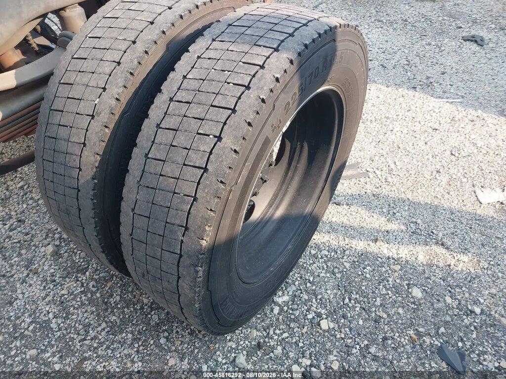 1FDUF5HN1PEC07373 2023 FORD F-550 CHASSIS photo no. 6