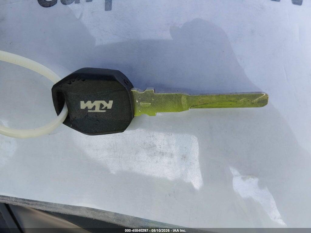 MD2JPE402RN065246 2024 KTM 250 photo no. 11