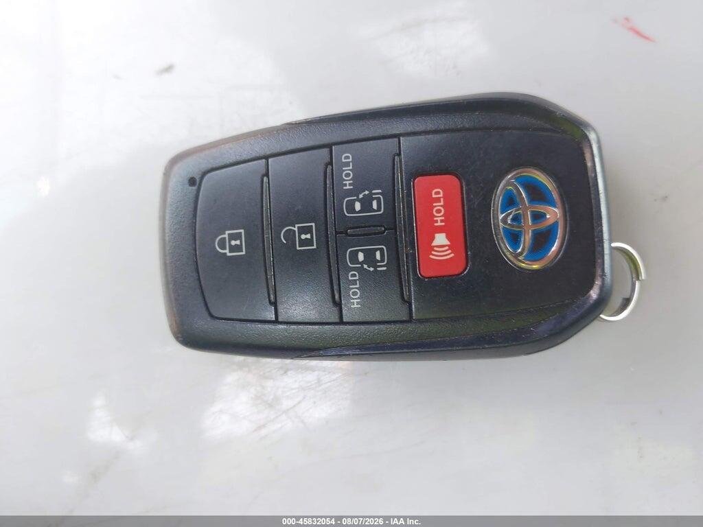 5TDKRKEC8RS193795 2024 TOYOTA SIENNA photo no. 11