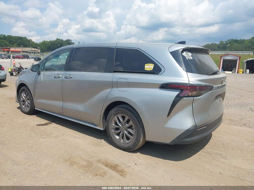 5TDKRKEC8RS193795 2024 TOYOTA SIENNA photo no. 3