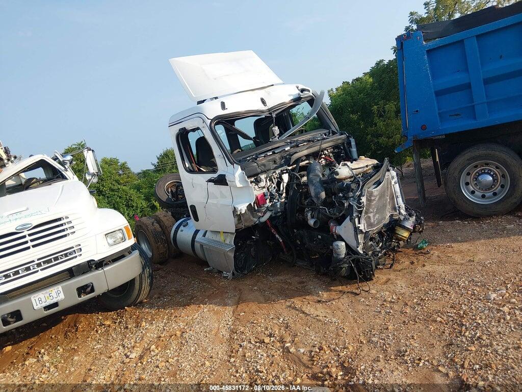 3AKBHLDV8RDVC0965 2024 FREIGHTLINER NEW CASCADIA 126 photo no. 1