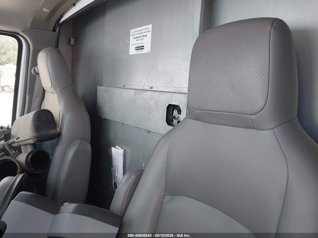 1FDWE3FN4RDD14560 2024 FORD E-350 CUTAWAY photo no. 2