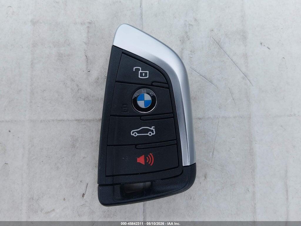 3MW89CW04S8F10729 2025 BMW 330I photo no. 11
