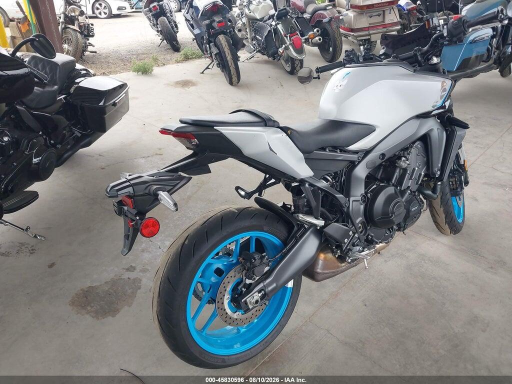 JYARN94E8SA002820 2025 YAMAHA MT09 photo no. 4