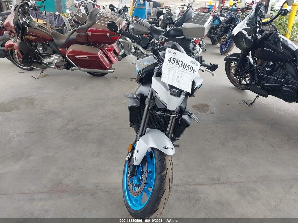 JYARN94E8SA002820 2025 YAMAHA MT09 photo no. 5