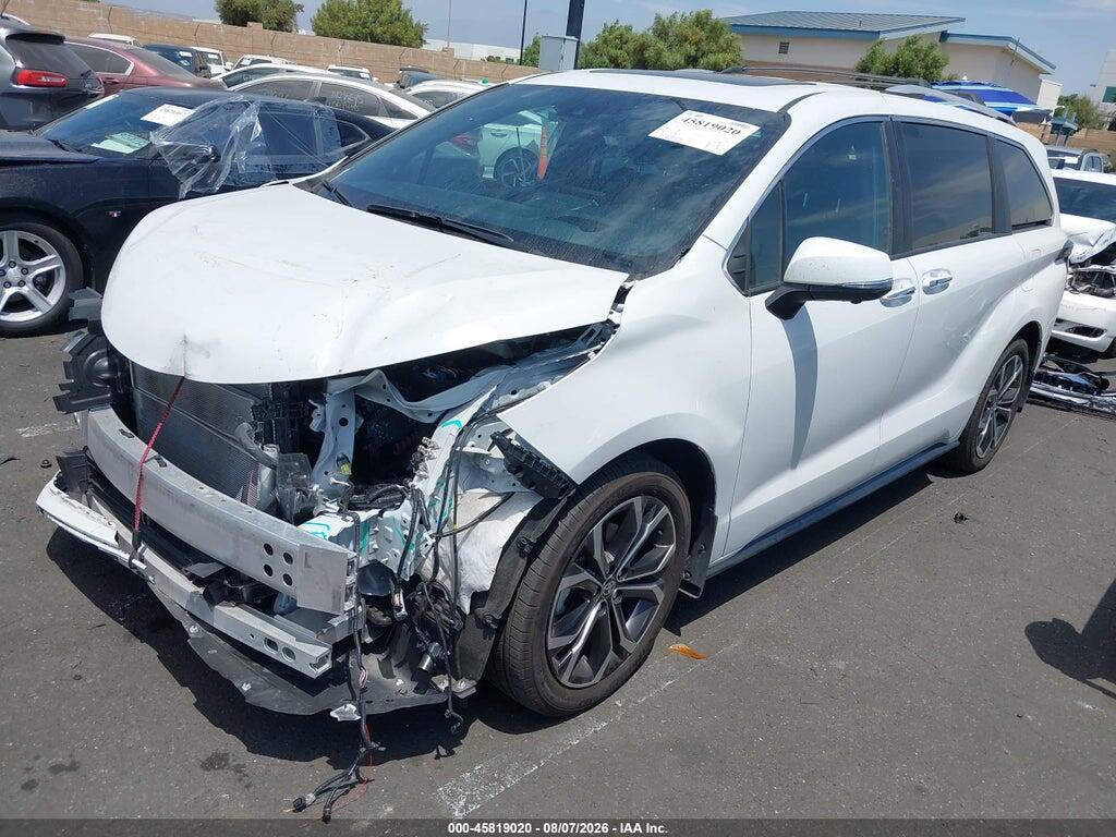 5TDERKEC2SS289408 2025 TOYOTA SIENNA photo no. 2