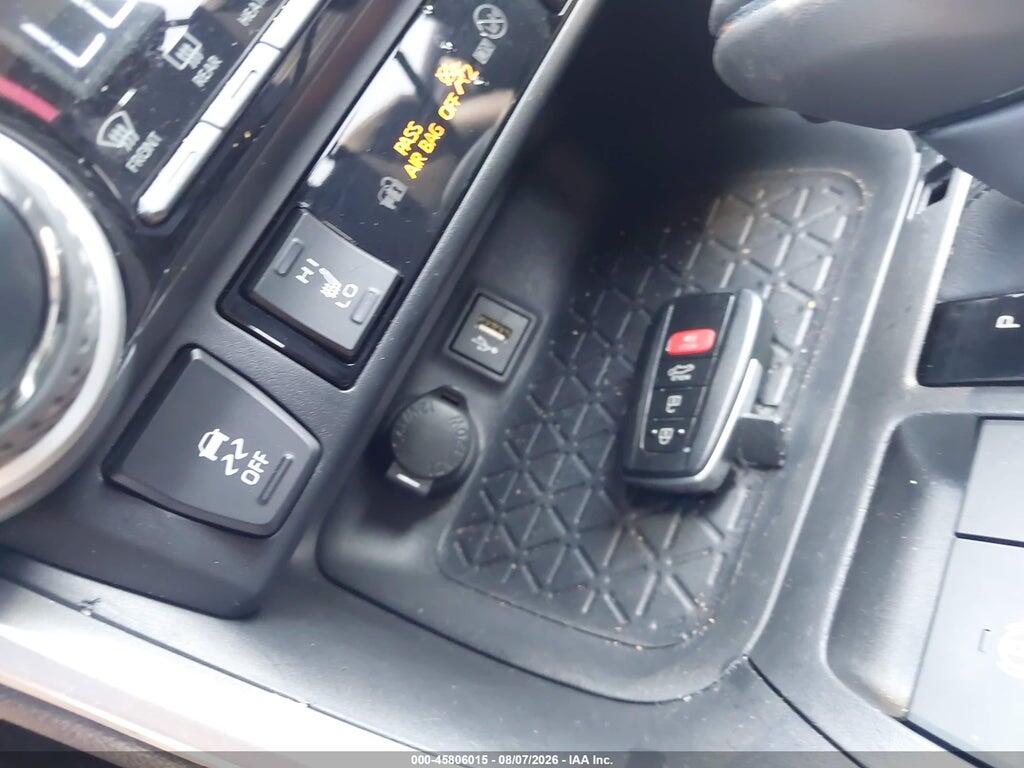 JTMB6RFV6SJ090069 2025 TOYOTA RAV4 HYBRID photo no. 11