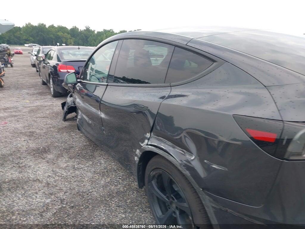 7SAYGDED2TF585965 2026 TESLA MODEL Y photo no. 6