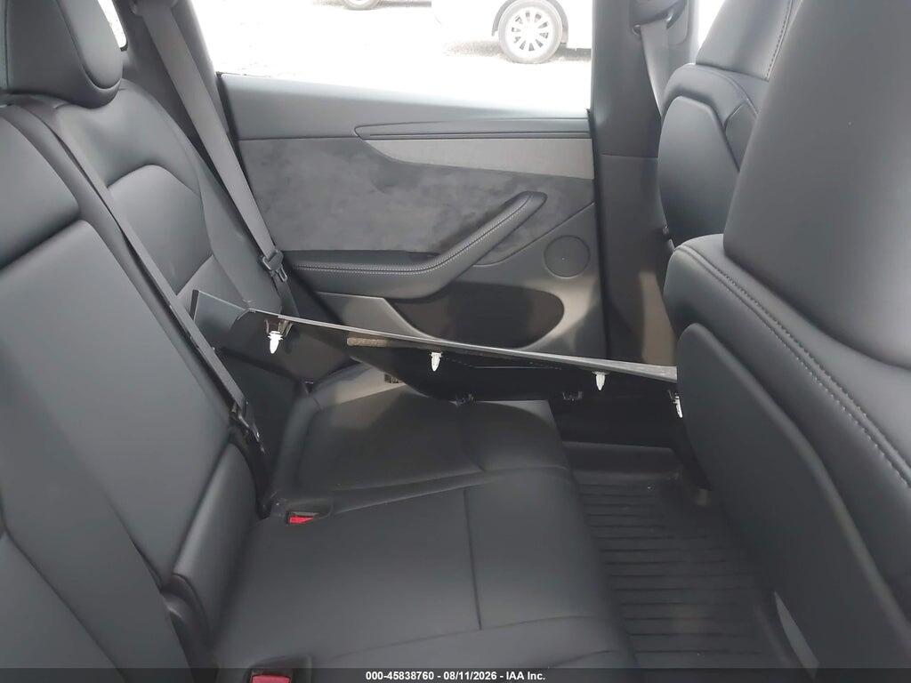 7SAYGDED2TF585965 2026 TESLA MODEL Y photo no. 8