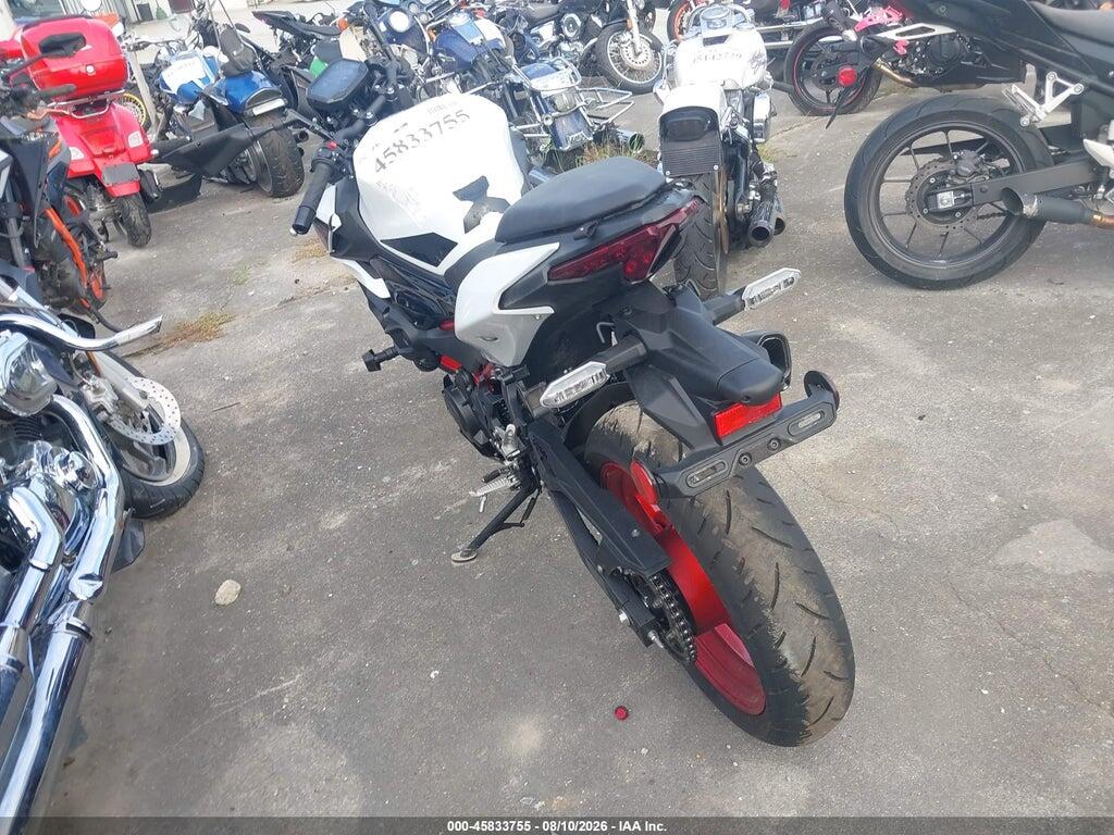 ML5ERGF11TDA74543 2026 KAWASAKI ER500 photo no. 3