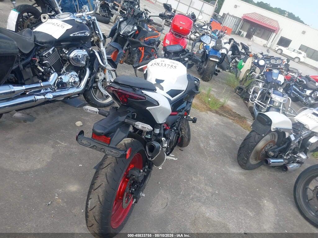 ML5ERGF11TDA74543 2026 KAWASAKI ER500 photo no. 4