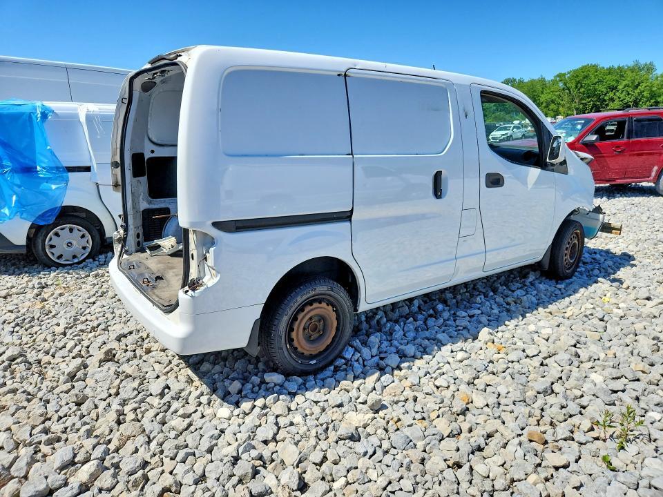 2016 NISSAN NV200 SV — Фото 3 из 14