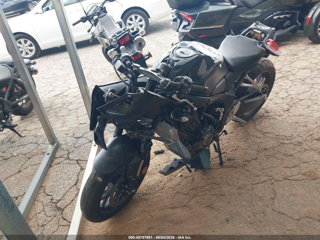 MLHRH1558T5200803 2026 HONDA CBR650 photo no. 2