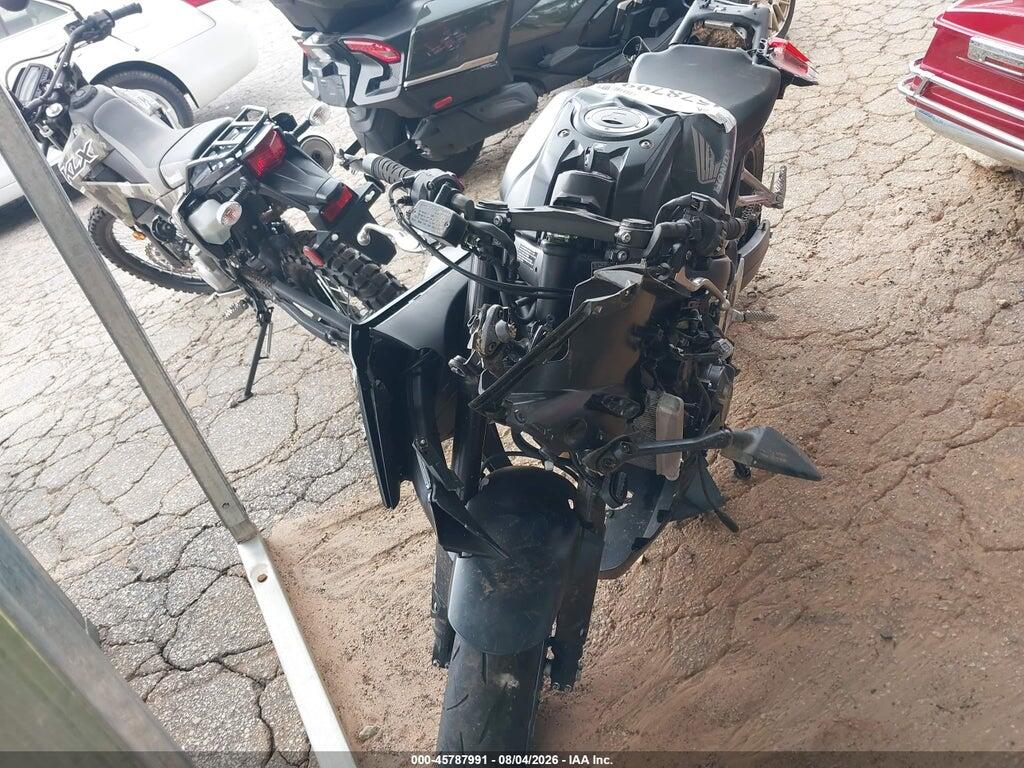 MLHRH1558T5200803 2026 HONDA CBR650 photo no. 5