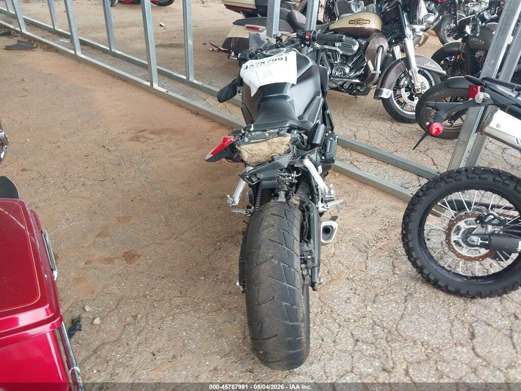 MLHRH1558T5200803 2026 HONDA CBR650 photo no. 6