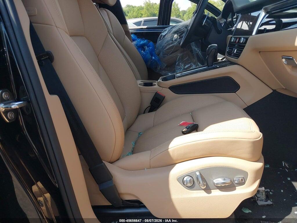 WP1AA2A59TLB10005 2026 PORSCHE MACAN photo no. 5