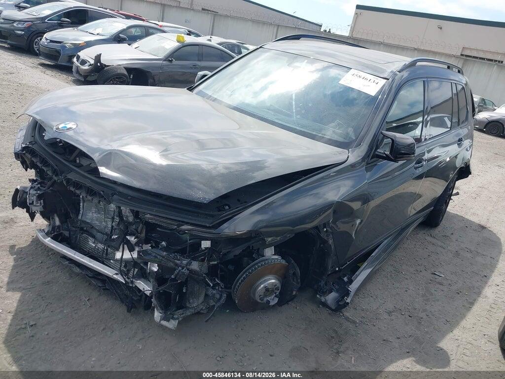5UX33EM04V9438601 2024 BMW X7 photo no. 2