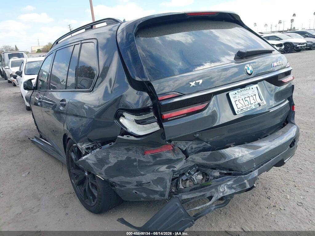 5UX33EM04V9438601 2024 BMW X7 photo no. 3