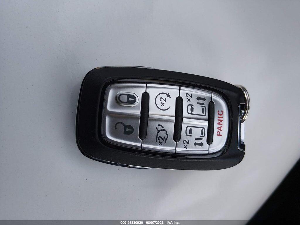 2C4RC1BG5VR563766 2027 CHRYSLER PACIFICA photo no. 11