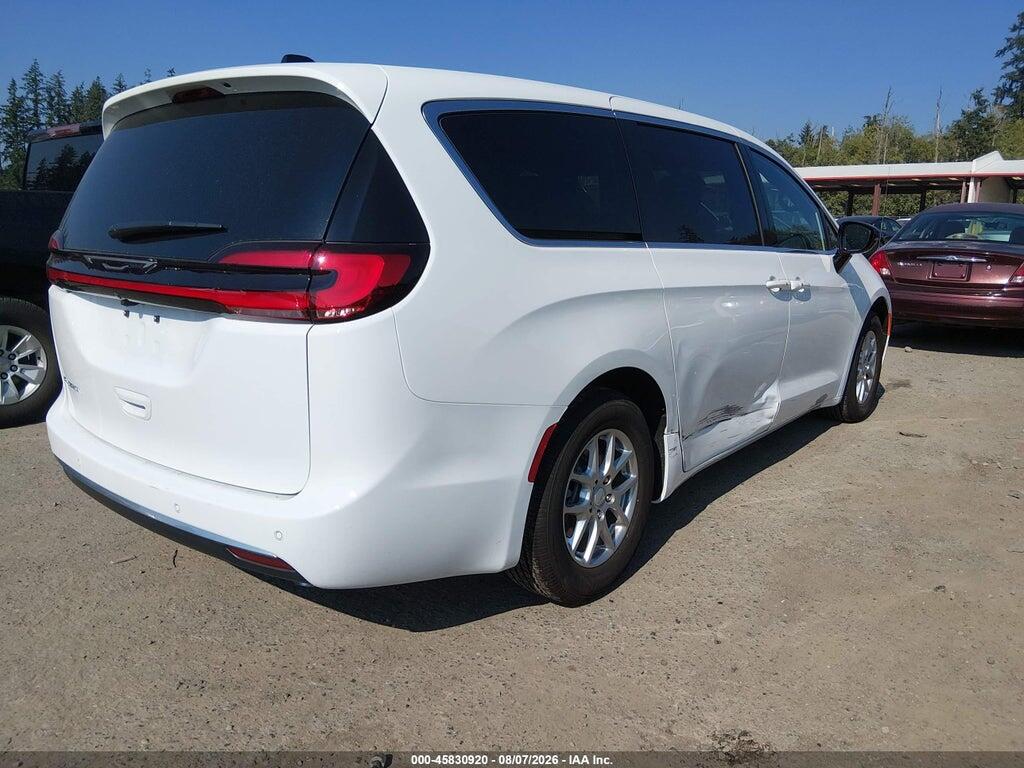 2C4RC1BG5VR563766 2027 CHRYSLER PACIFICA photo no. 4