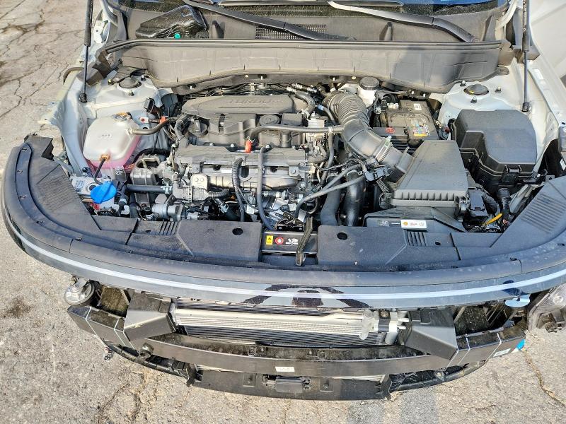 2026 HYUNDAI KONA SEL PREMIUM — Фото 12 из 13