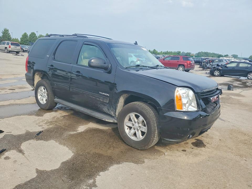 2013 GMC YUKON SLT — Фото 4 из 12