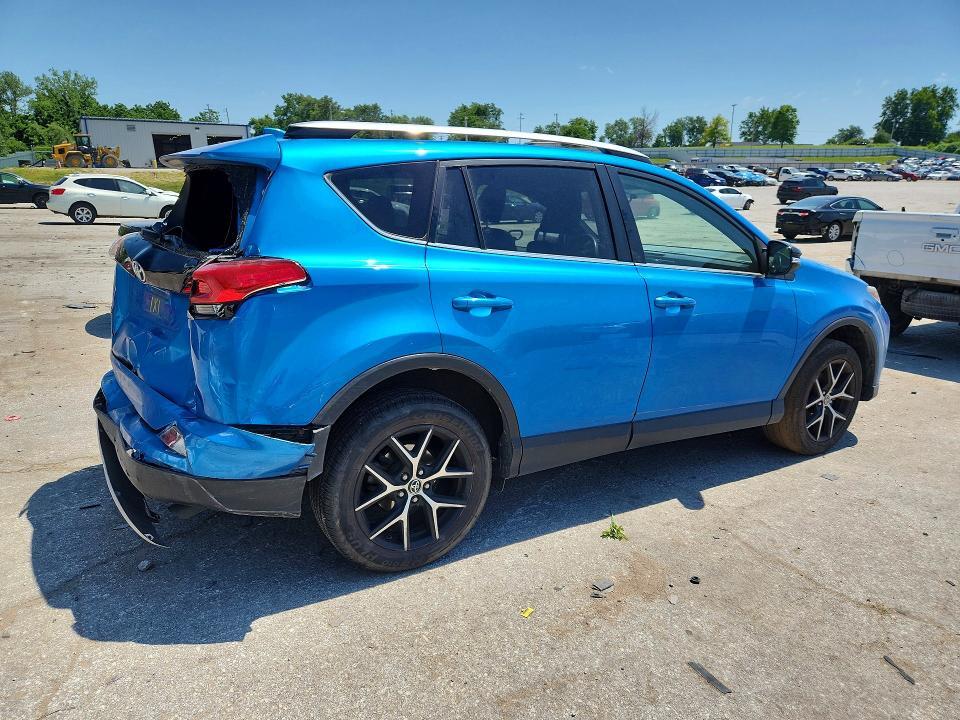 2016 TOYOTA RAV4 SE — Фото 3 из 13