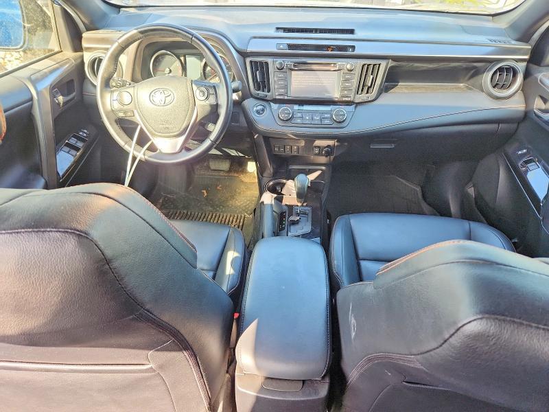 2016 TOYOTA RAV4 SE — Фото 8 из 13