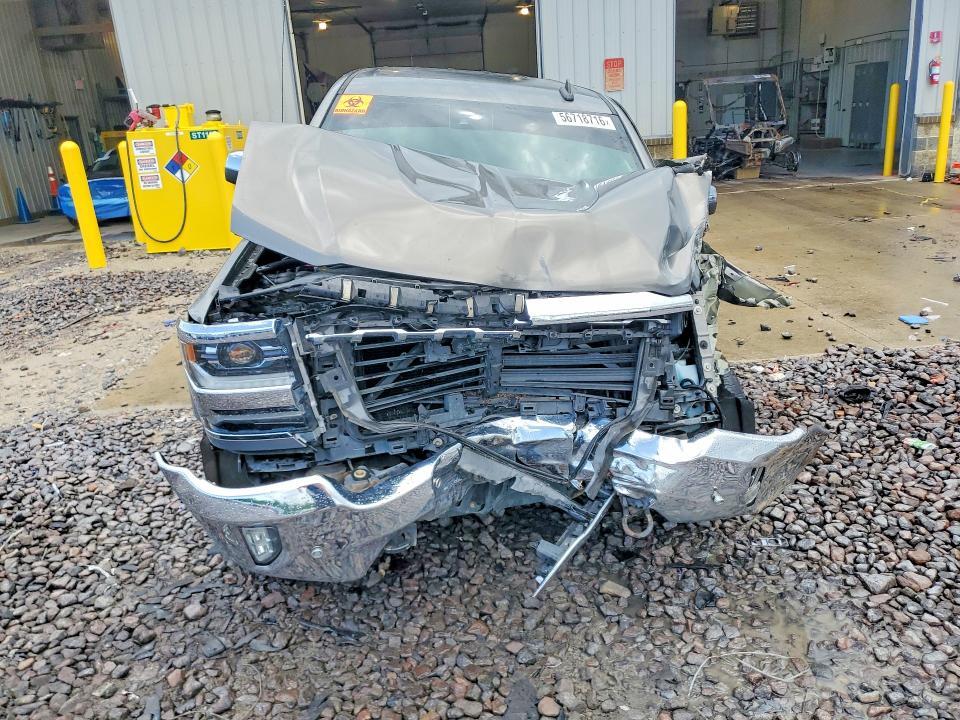 2017 CHEVROLET SILVERADO K1500 LTZ — Фото 5 из 11