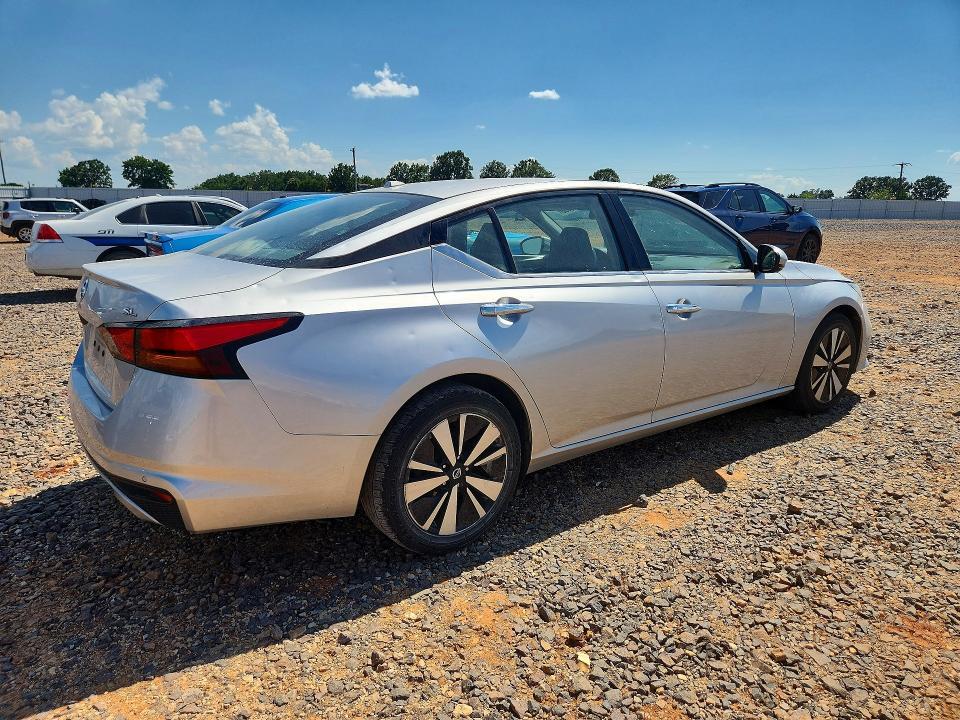 2019 NISSAN ALTIMA SL — Фото 3 из 12