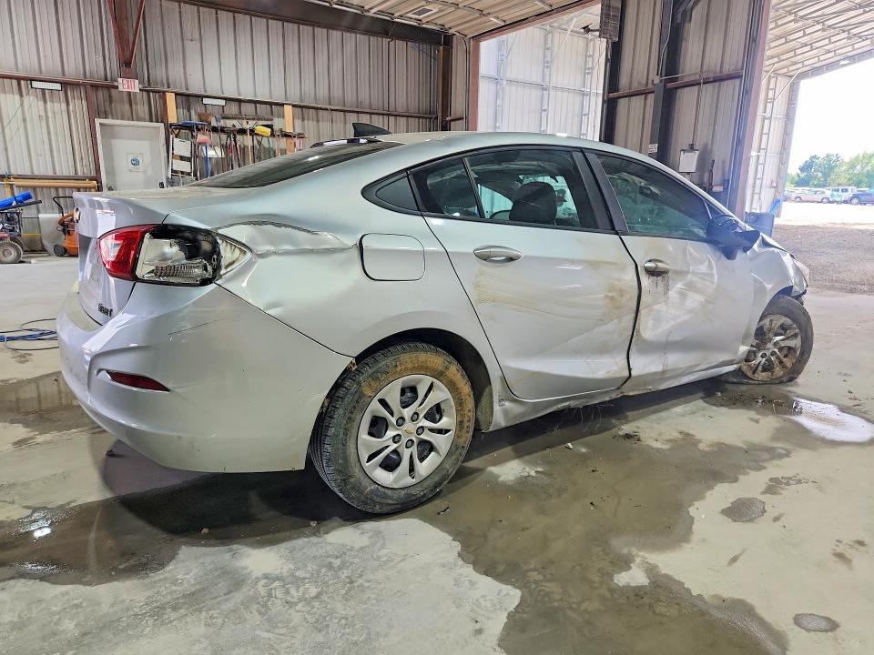 2019 CHEVROLET CRUZE LS — Фото 3 из 13
