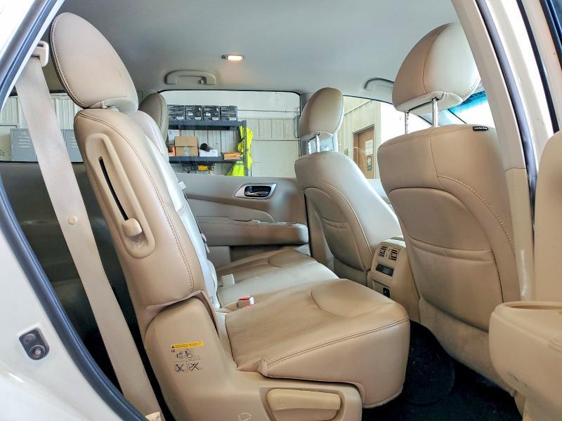 2016 NISSAN PATHFINDER SL — Фото 10 из 12