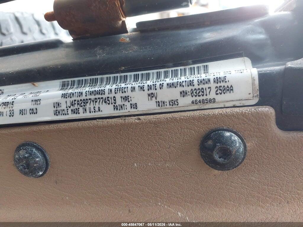 1J4FA29P7YP774519 2000 JEEP WRANGLER photo no. 9