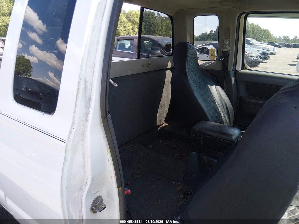 1N6DD26S02C358630 2002 NISSAN FRONTIER photo no. 8
