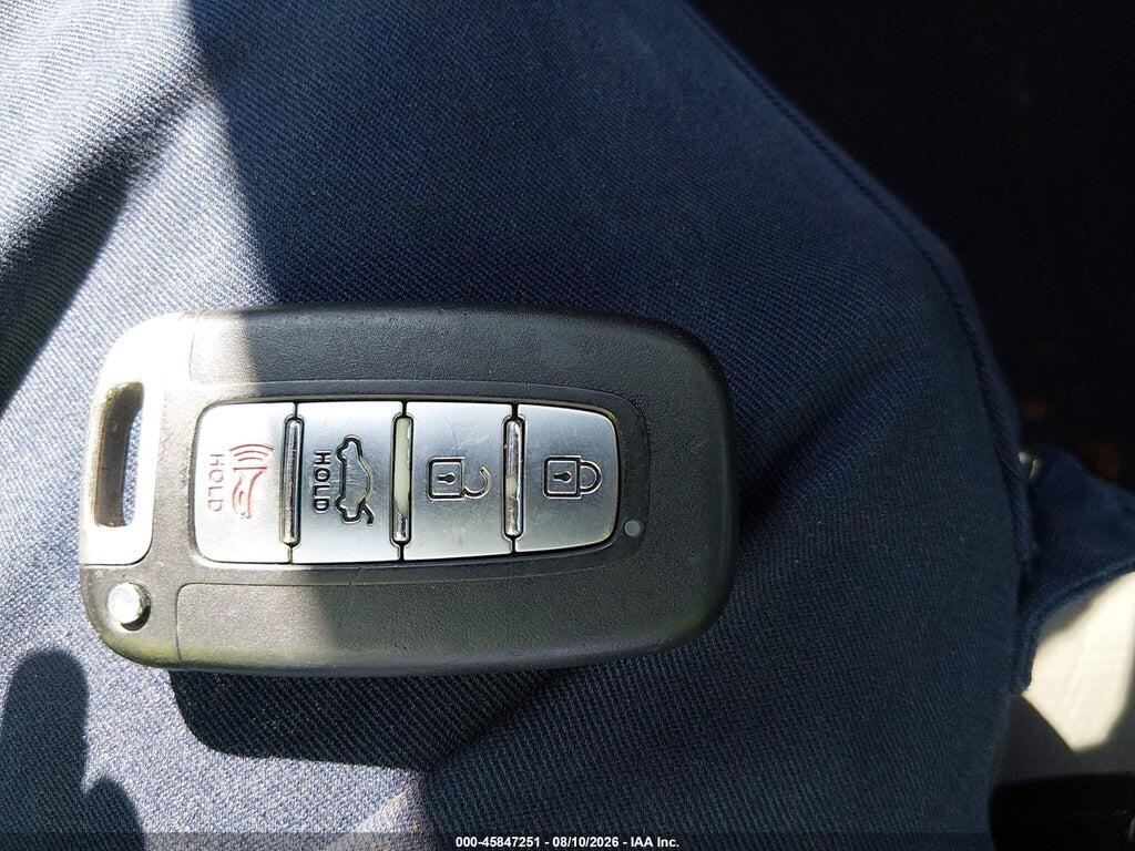 5NPEC4AC7BH059114 2011 HYUNDAI SONATA photo no. 11