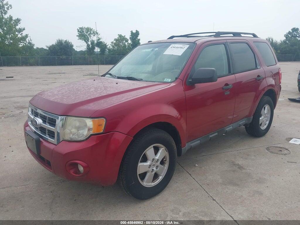 1FMCU0DG8BKB88813 2011 FORD ESCAPE photo no. 2