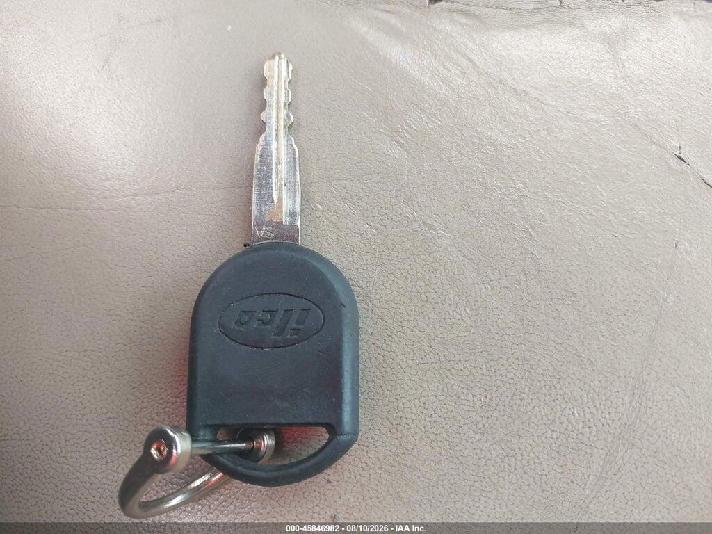 1FMCU0DG8BKB88813 2011 FORD ESCAPE photo no. 9