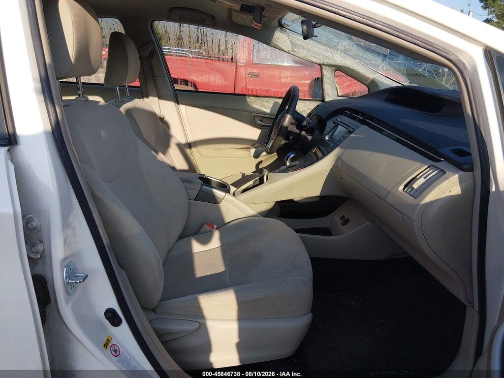 JTDKN3DU9E1748613 2014 TOYOTA PRIUS photo no. 5