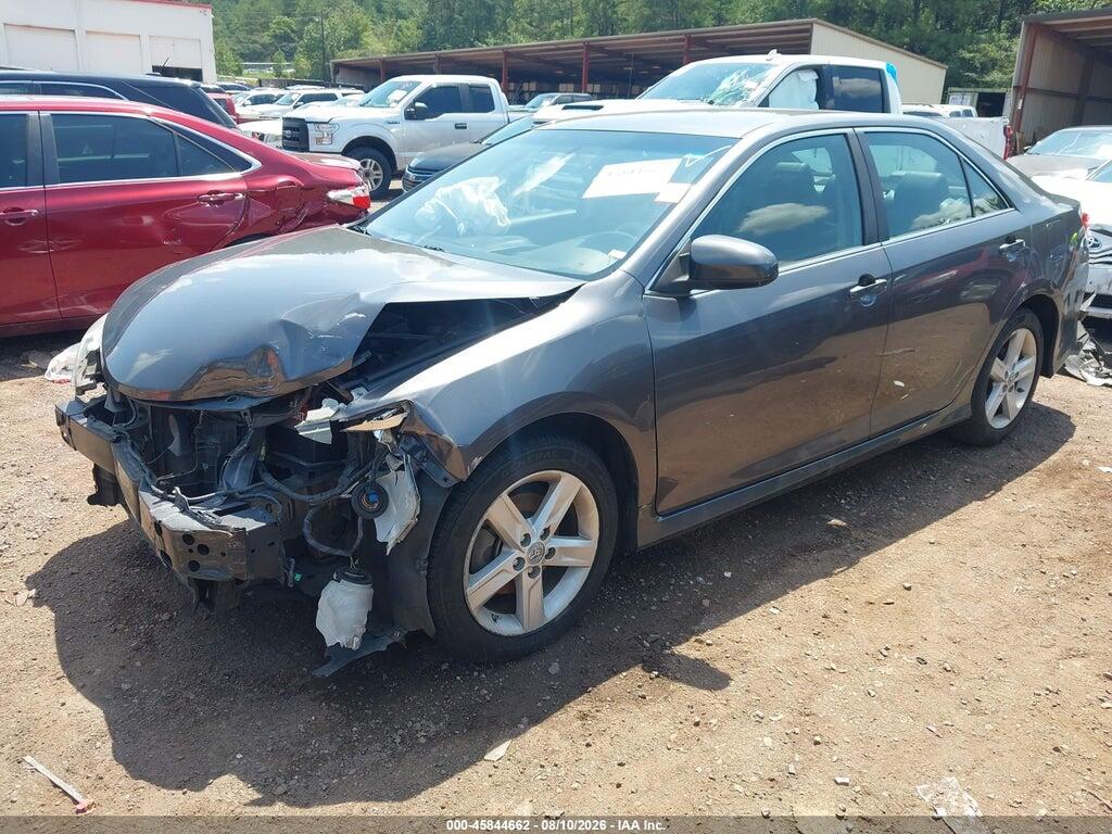 4T1BF1FK0EU439782 2014 TOYOTA CAMRY photo no. 2