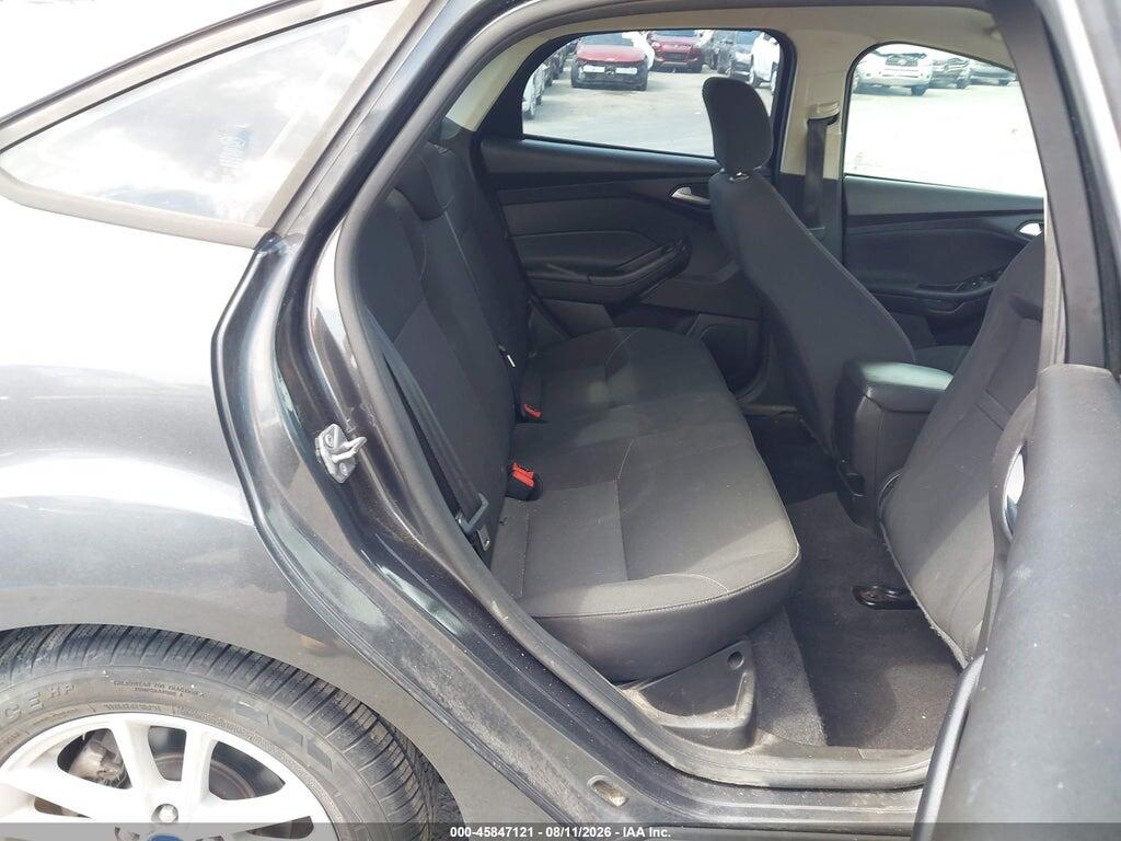 1FADP3FE7HL223122 2017 FORD FOCUS photo no. 8