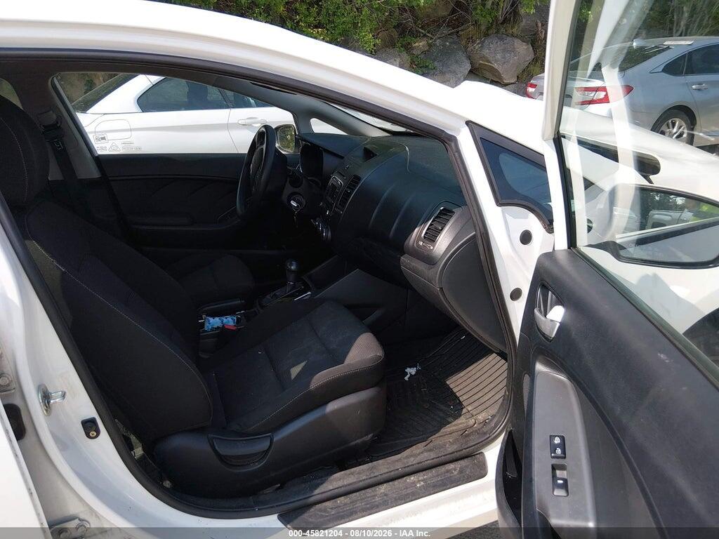 3KPFK4A70HE100836 2017 KIA FORTE photo no. 5