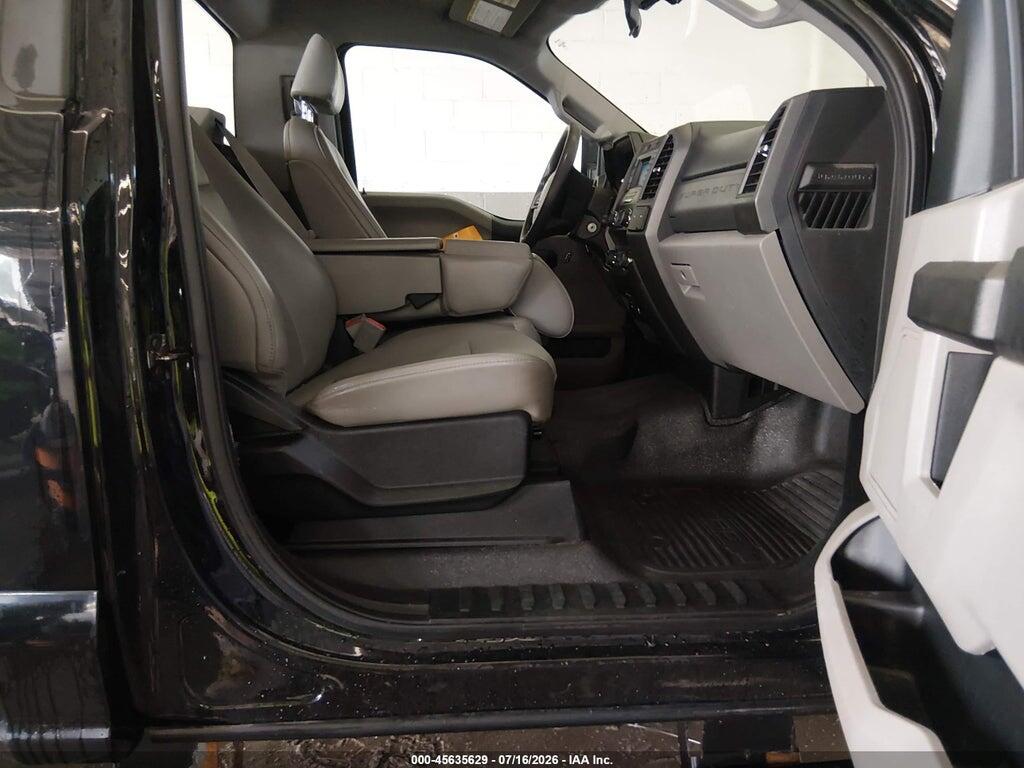 1FTBF2B6XKED15978 2019 FORD F-250 photo no. 5