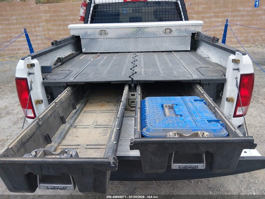 1C6RR7FG9KS648090 2019 RAM 1500 CLASSIC photo no. 12