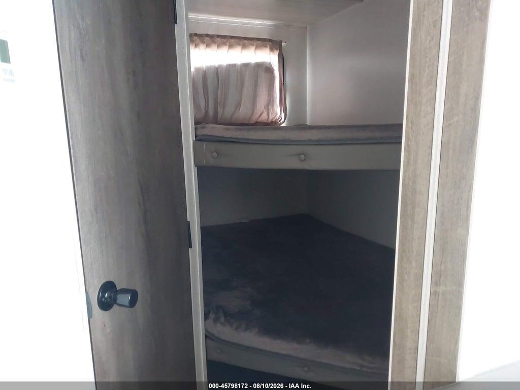 4X4TSMB29NA331815 2022 FOREST RIVER SALEM TRAVEL TRAILER photo no. 12